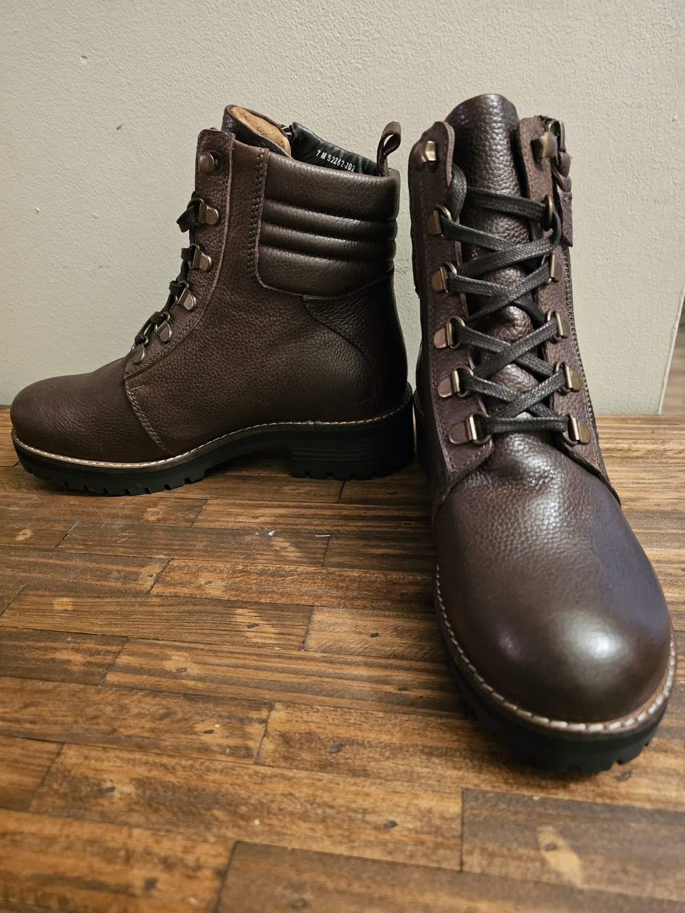SoftWalk Men's Dark Brown Lace-Up Leather Boots